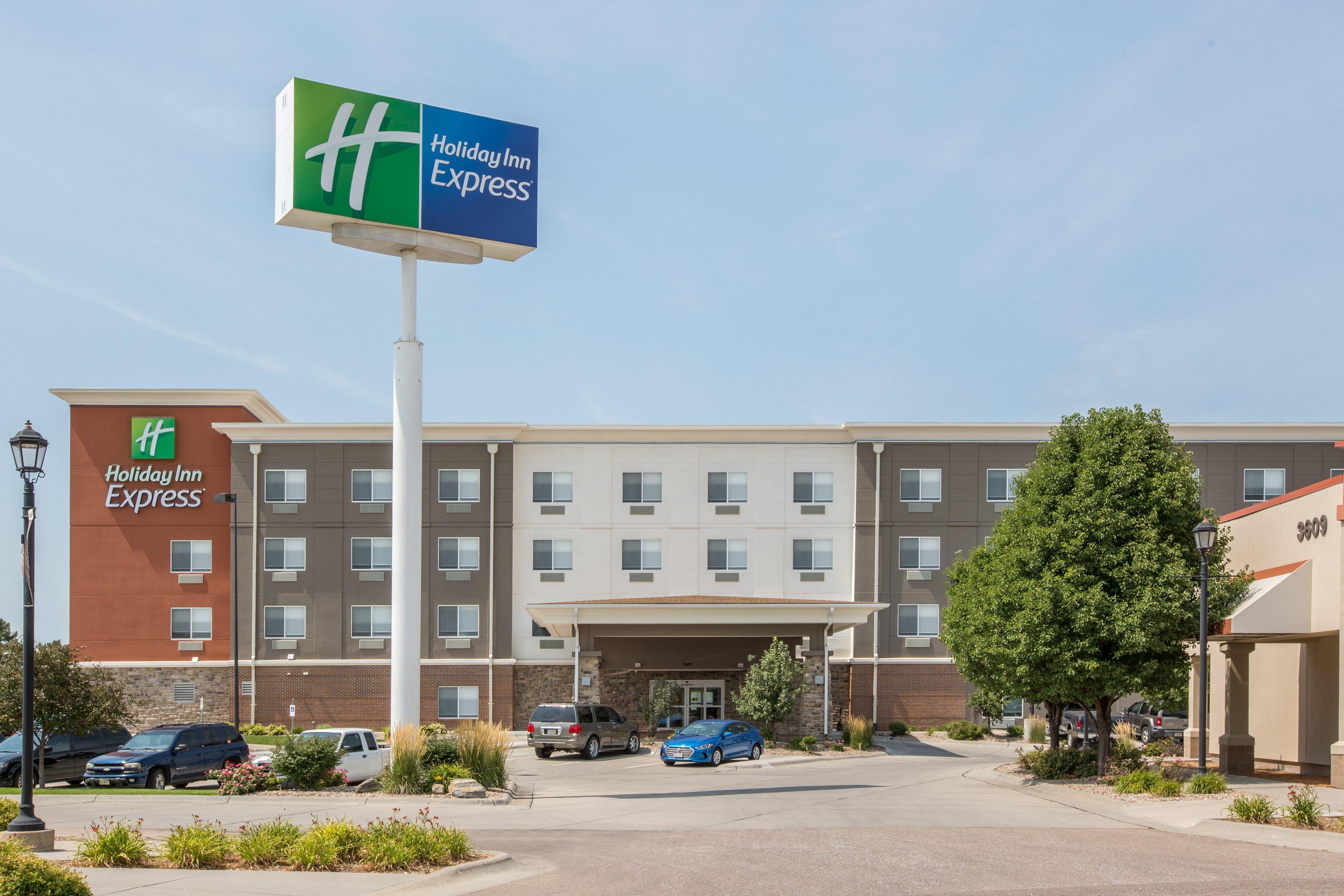 Holiday Inn Express Hastings By Ihg Esterno foto