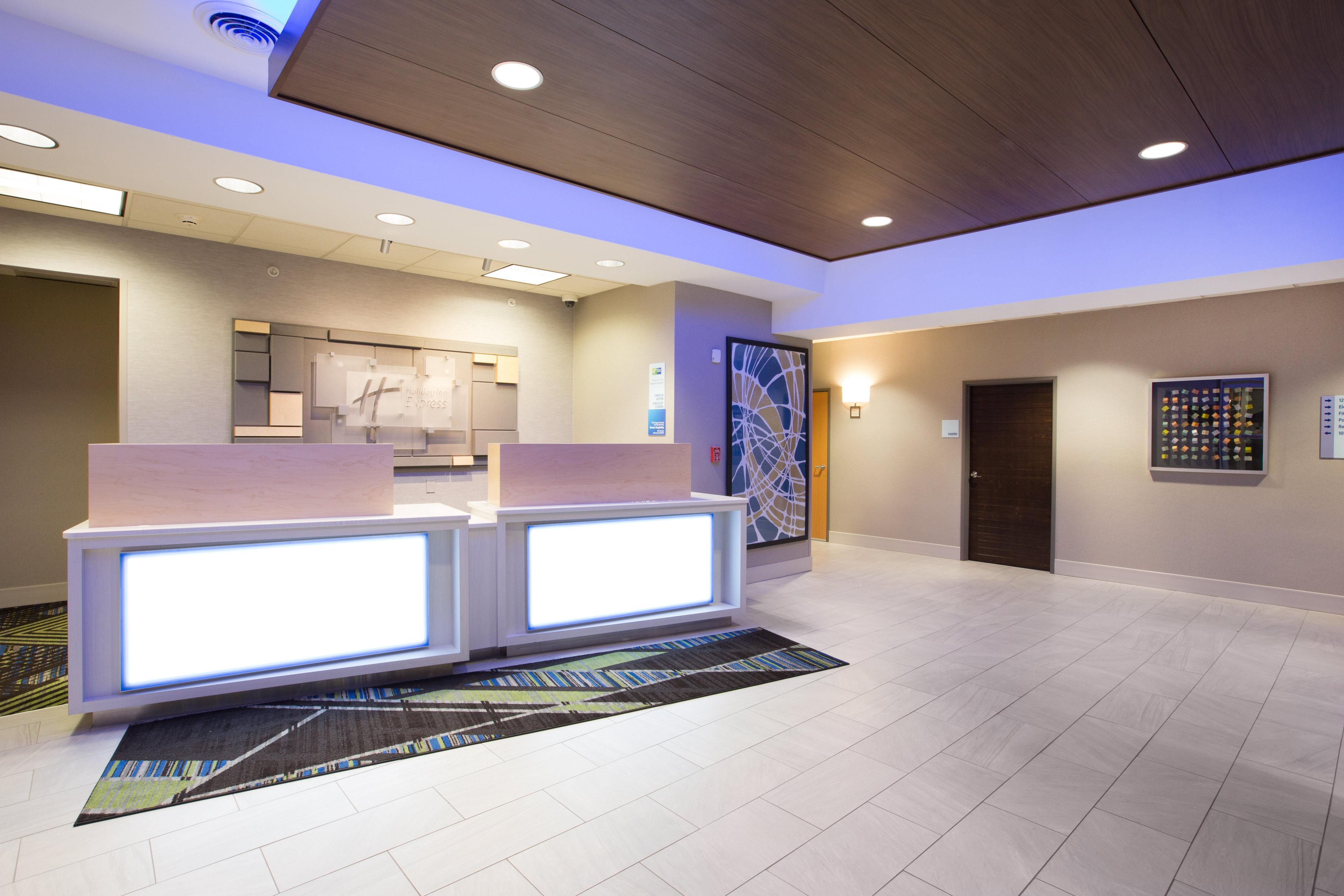 Holiday Inn Express Hastings By Ihg Esterno foto