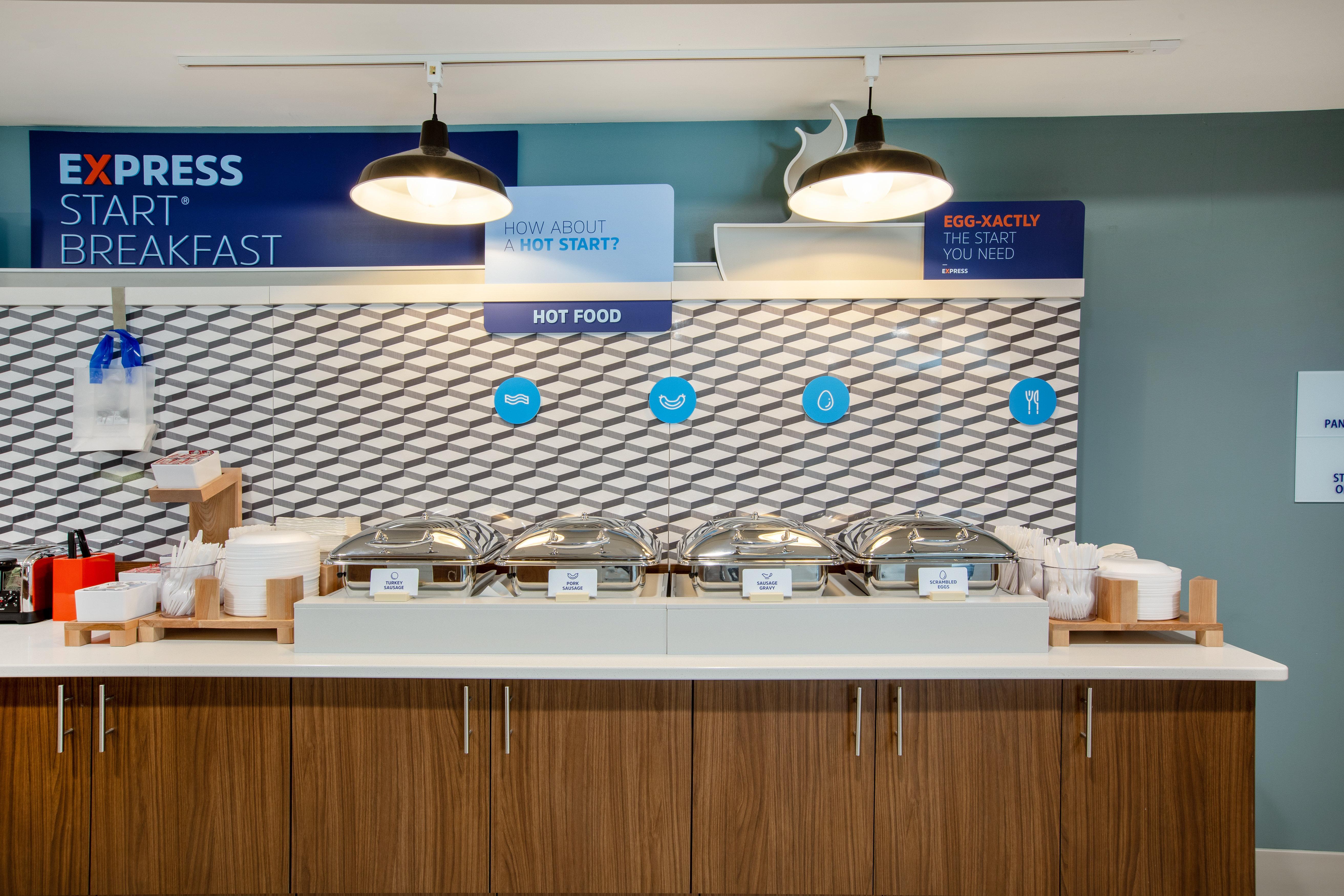 Holiday Inn Express Hastings By Ihg Esterno foto