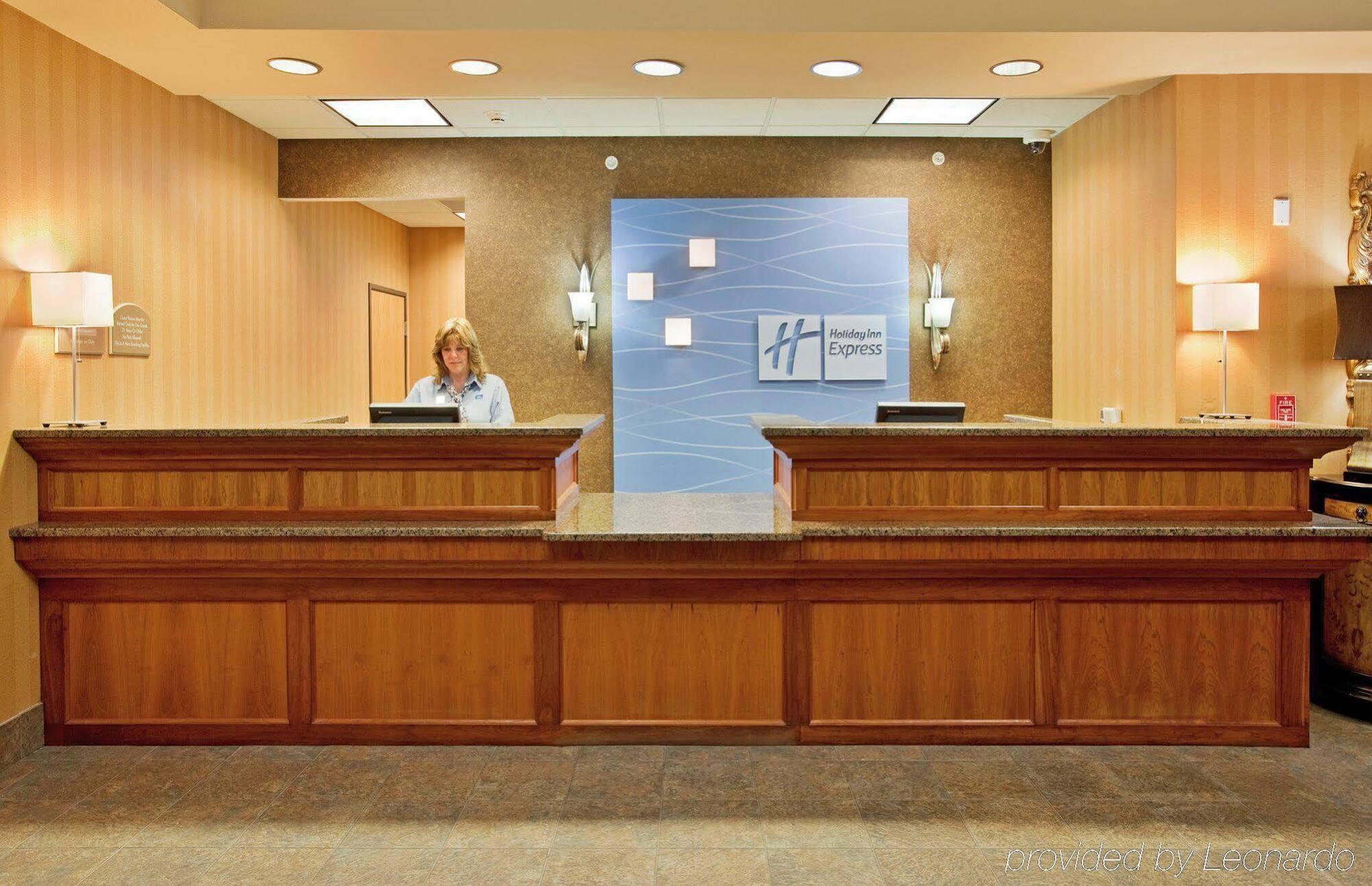 Holiday Inn Express Hastings By Ihg Esterno foto