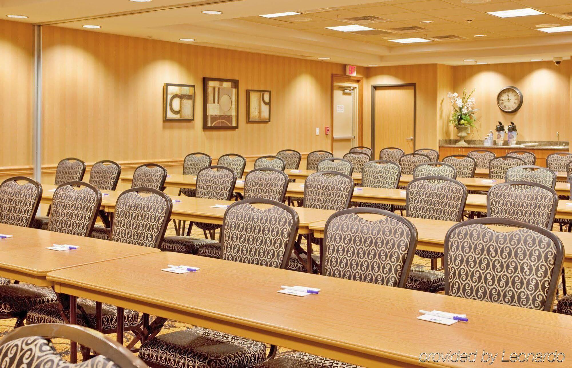 Holiday Inn Express Hastings By Ihg Esterno foto