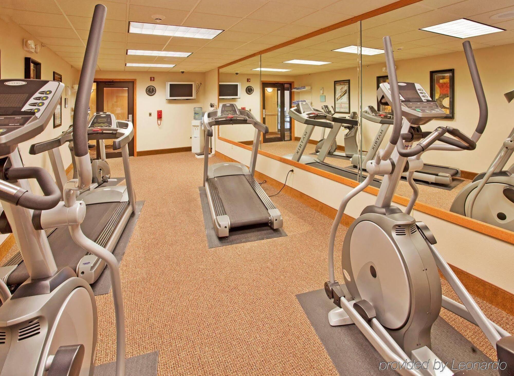 Holiday Inn Express Hastings By Ihg Esterno foto